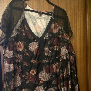 Torrid size 4 cotton top with mesh overlay